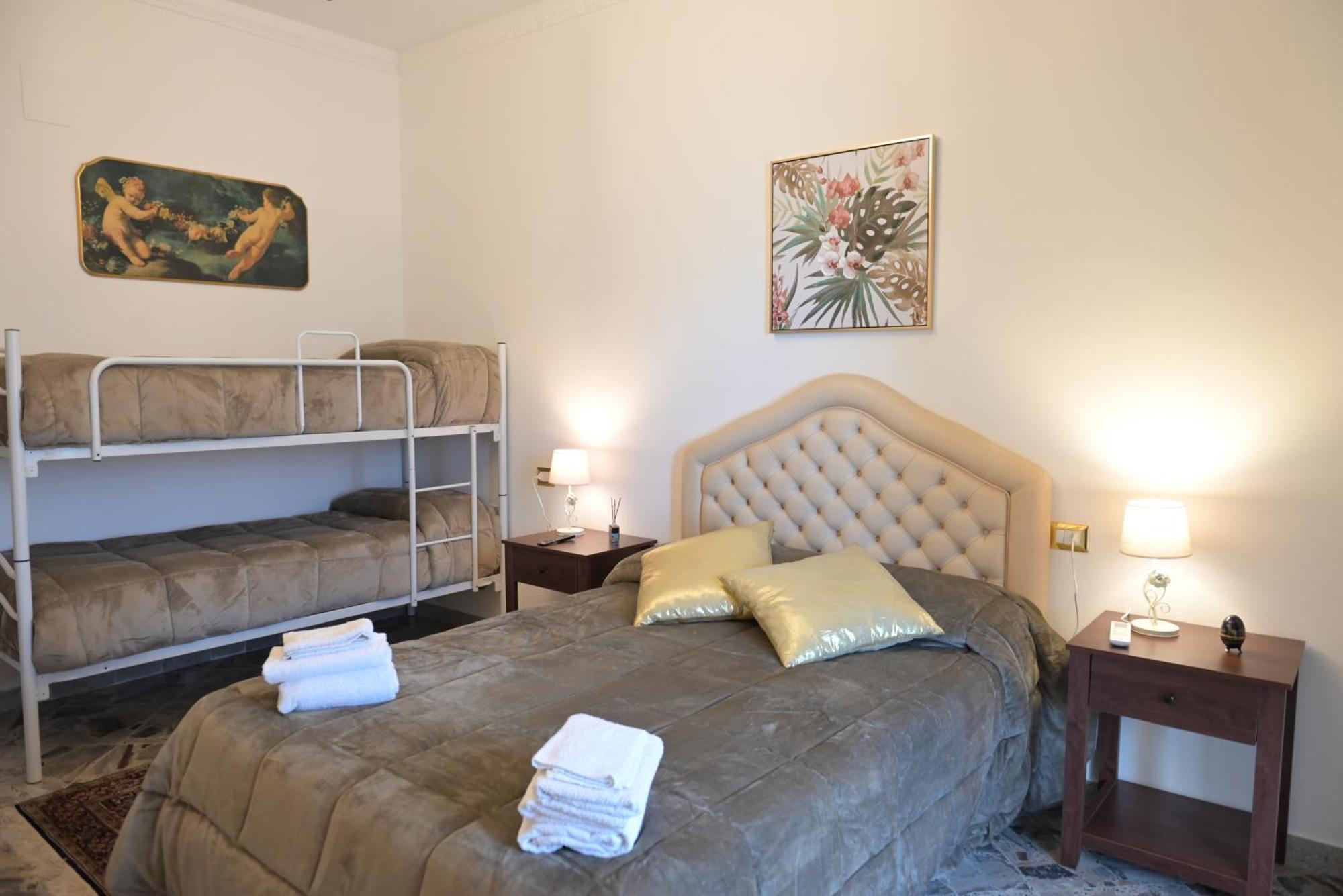The Rooms Of Swami Bari Exteriör bild