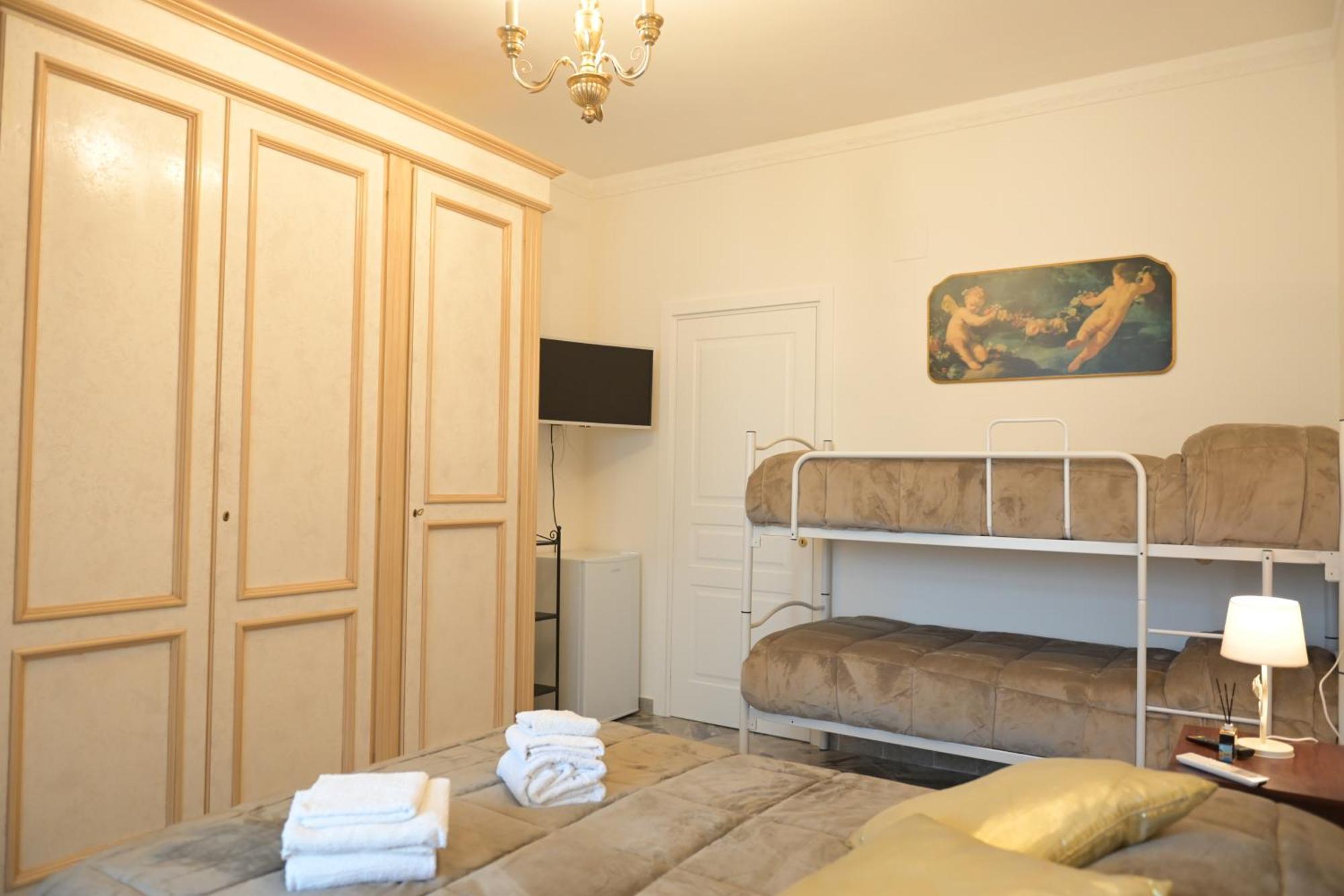 The Rooms Of Swami Bari Exteriör bild
