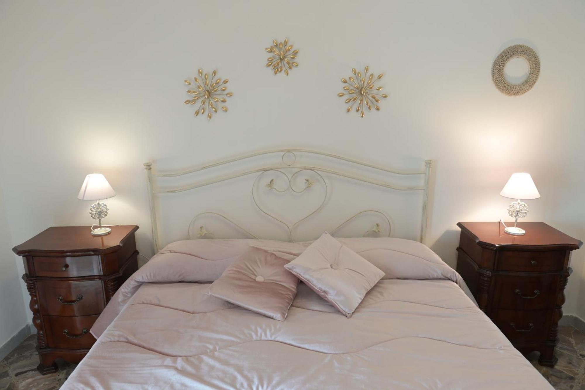The Rooms Of Swami Bari Exteriör bild