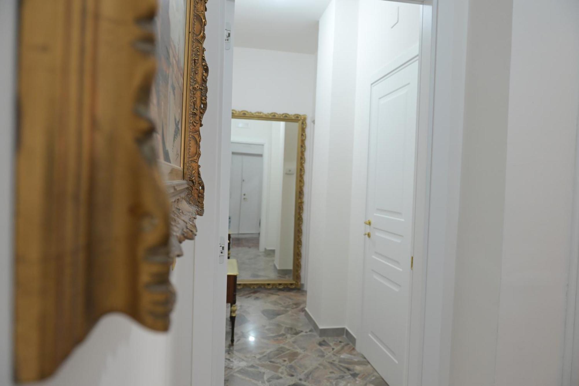 The Rooms Of Swami Bari Exteriör bild