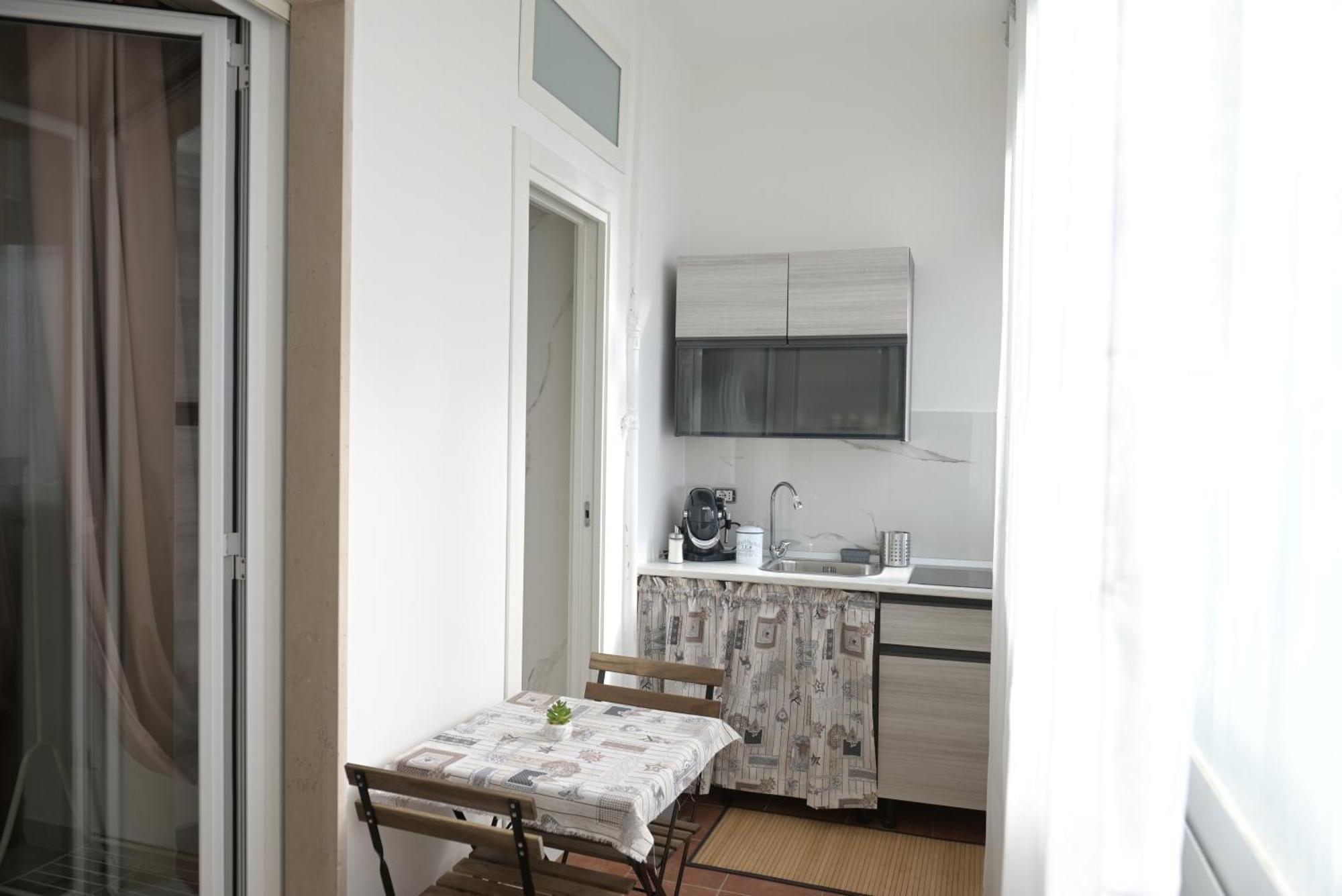 The Rooms Of Swami Bari Exteriör bild